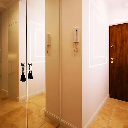Maison De Luxe Apartment Warsaw